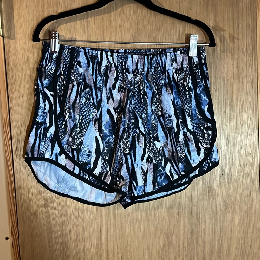 Women’s Calvin Klein M runners shorts never worn new condition no tag